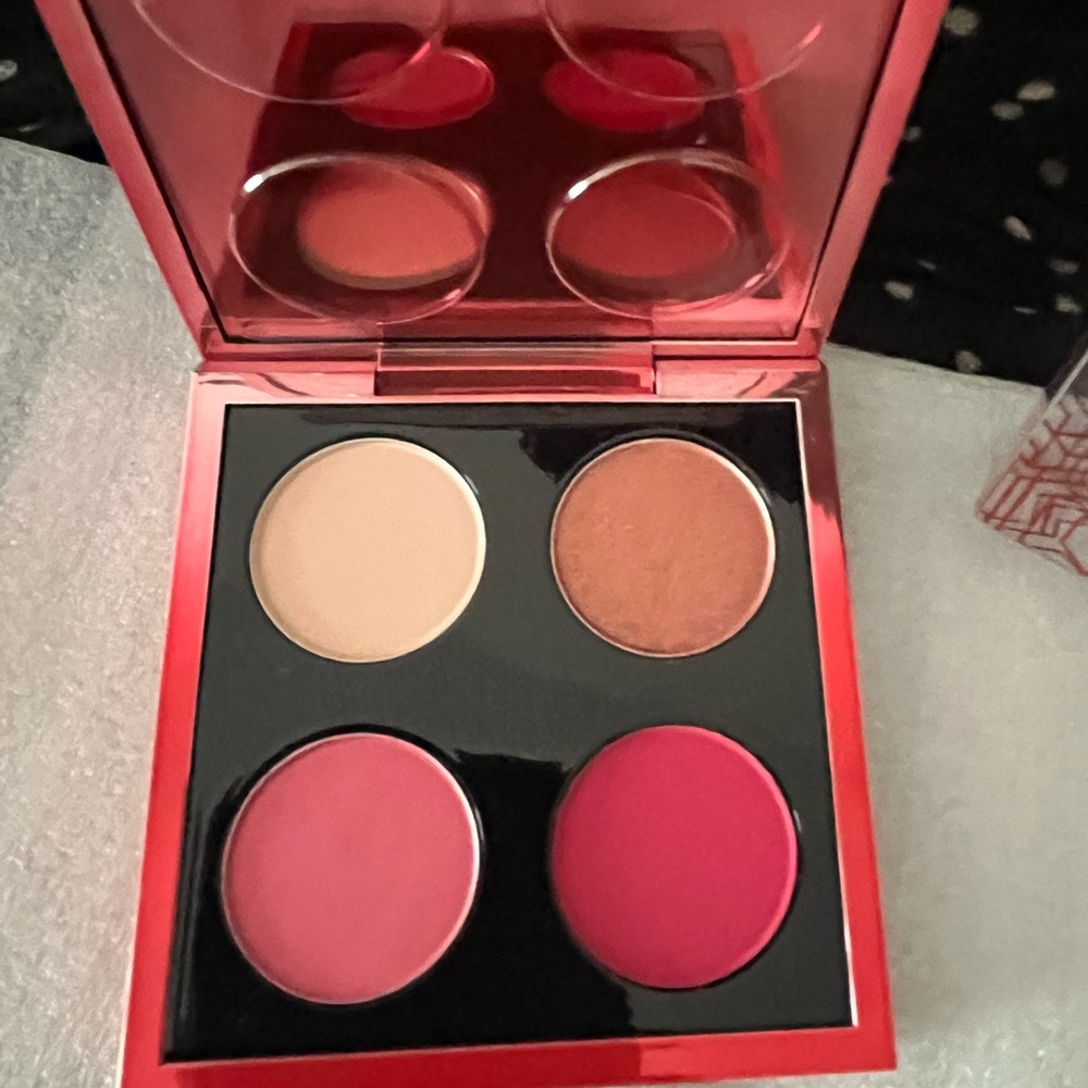 MAC Anime Ltd edition eyeshadow quad. Brand new in box.